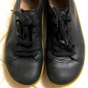 Vivobarefoot Black Addis Barefoot women’s 38 7.5